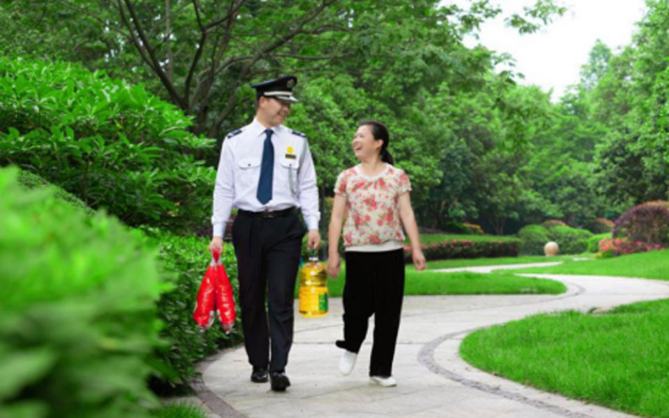 物业服务亲民化